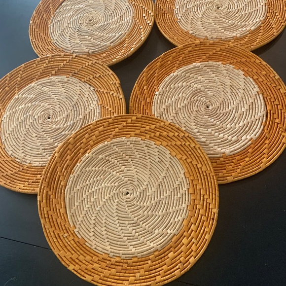 5 rattan wood placemat chargers - Picture 4 of 11